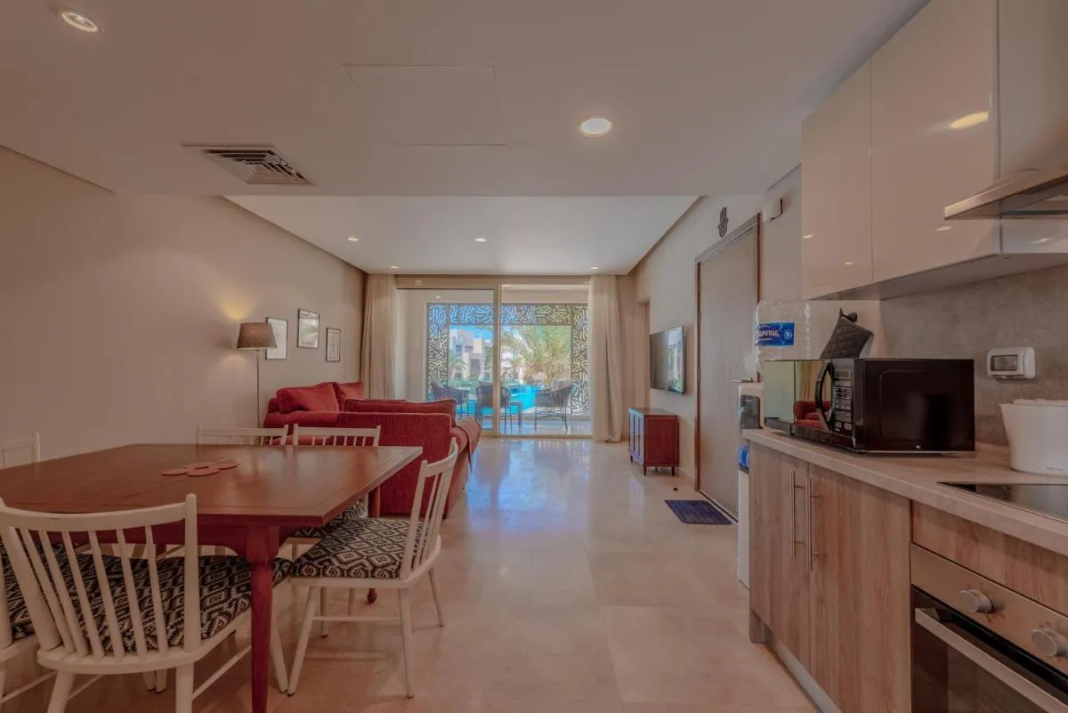 Image 4 of Elegant 2-Bedroom Apartment in Mangroovy, Pool & Beach