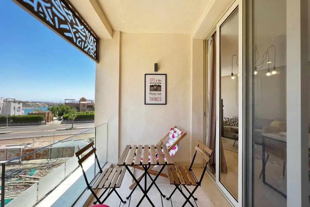 Image 2 of Enticing & Earthy 1 BDR Mangroovy Free Pool & Beach Access