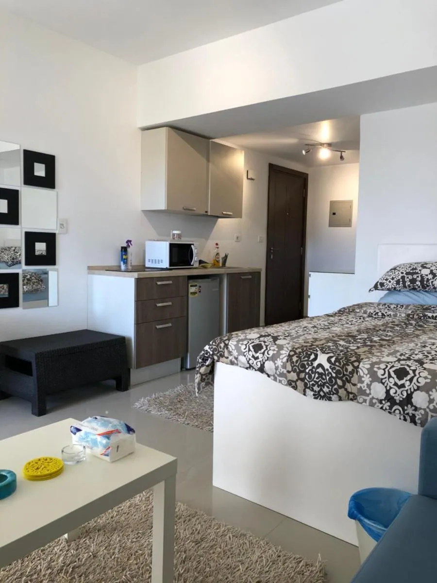 Image 4 of G cribs B1F2