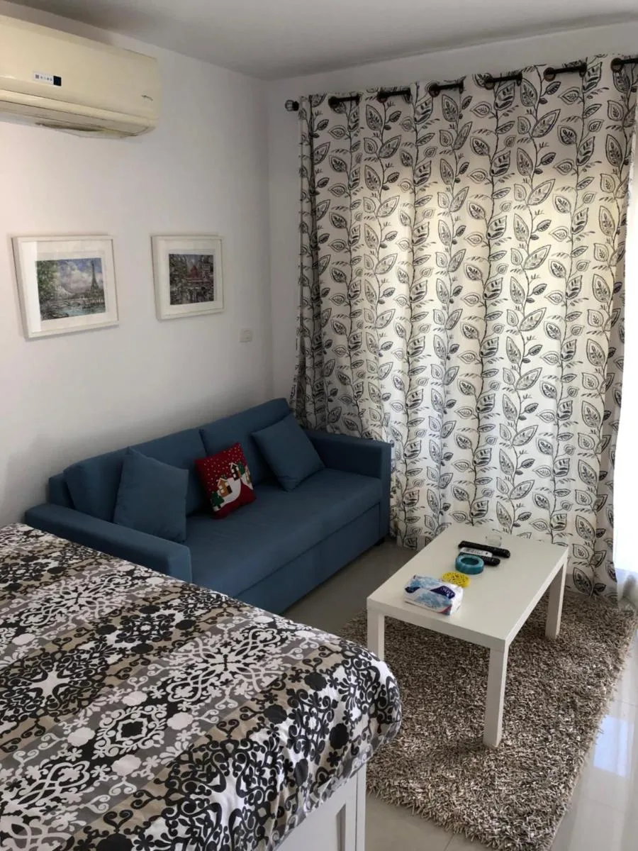 Image 1 of G cribs B1F2