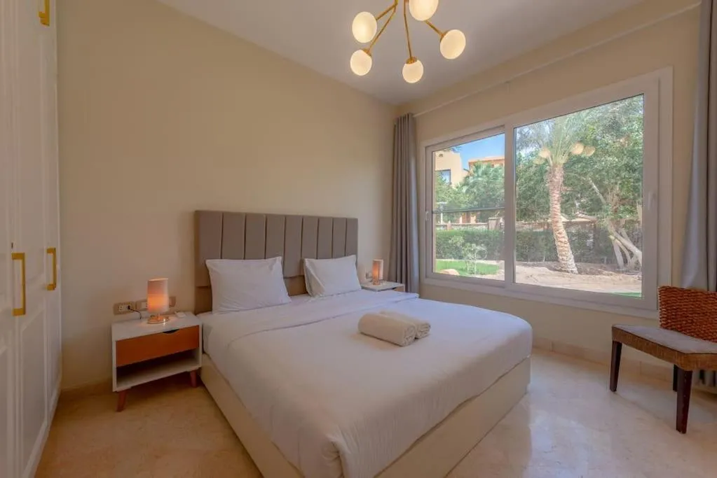 Image 6 of Gorgeous 3BR Townhouse in South Marina. Pool view