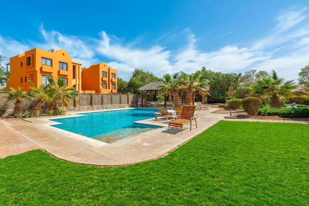 Image 3 of Gorgeous 3BR Townhouse in South Marina. Pool view