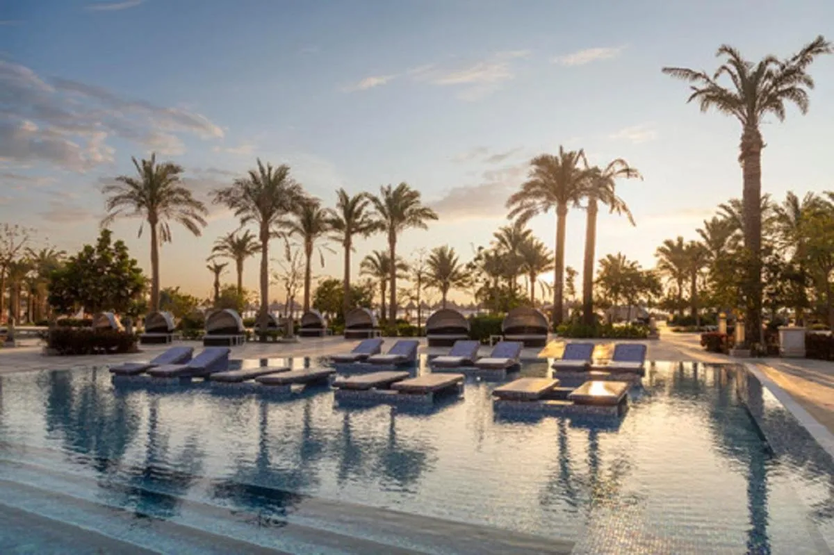 Image 4 of Grand Palace – Couples only 18 years plus