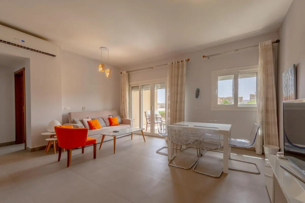 Image 5 of Ground Floor 2BR in Waterside, El Gouna. Lagoon & Pool