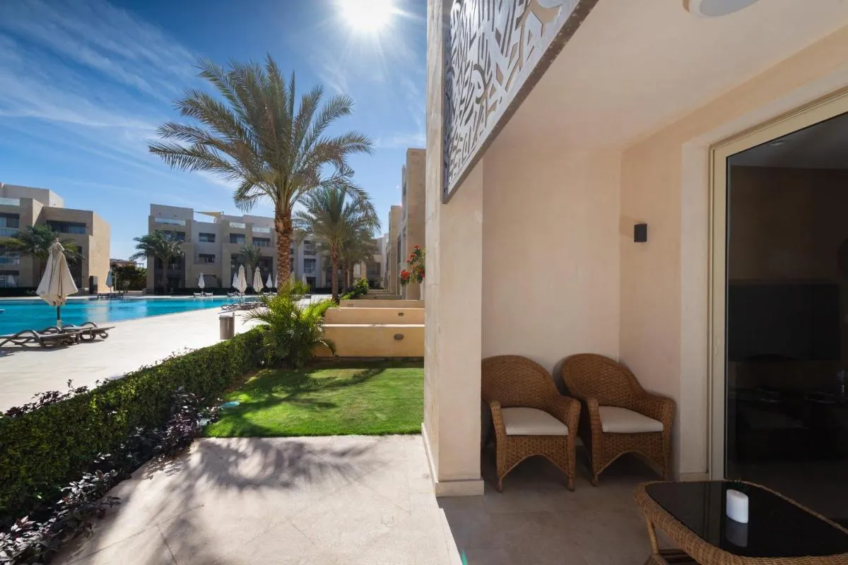 Image 3 of Jazzy 1BDR w Outdoor Pool View Terrace Free Pool & Beach Access