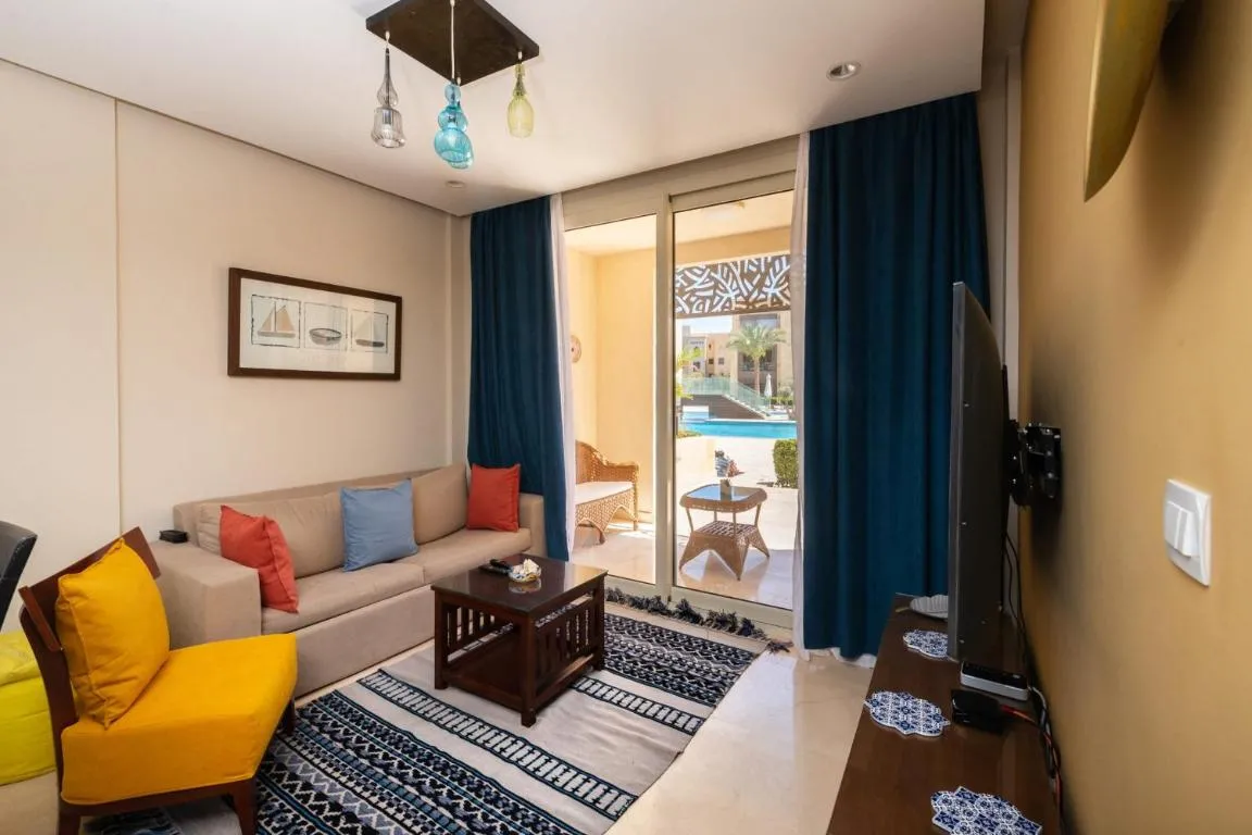 Image of Jazzy 1BDR w Outdoor Pool View Terrace Free Pool & Beach Access