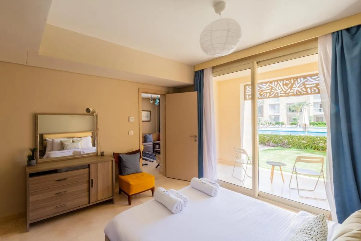 Image 5 of Jazzy 1BDR w Outdoor Pool View Terrace Free Pool & Beach Access