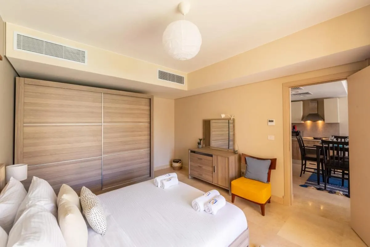 Image 6 of Jazzy 1BDR w Outdoor Pool View Terrace Free Pool & Beach Access