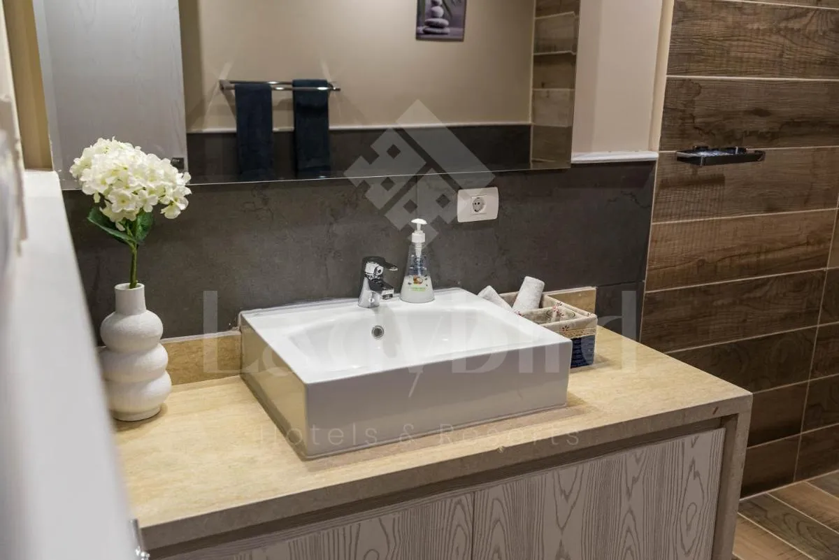 Image 2 of Ladybird – Azzurra 7B103