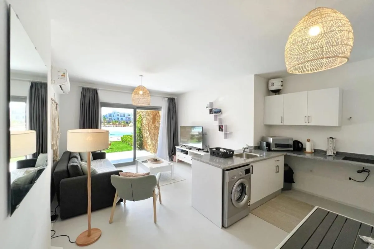 Image 5 of Lagoonfront Easy 1BDR Swan Lake El Gouna