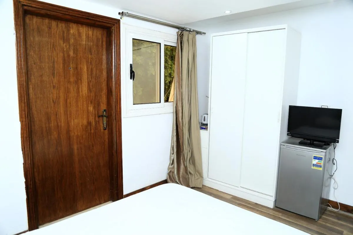 Image 2 of Lilly Rooms and Studio