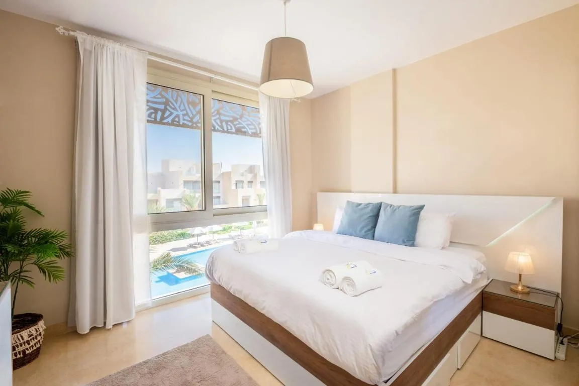 Image of Luxe 3BDR w Private Rooftop Jacuzzi & Beach Access