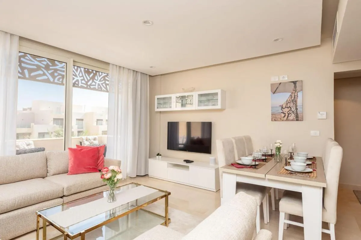 Image 3 of Luxe 3BDR w Private Rooftop Jacuzzi & Beach Access