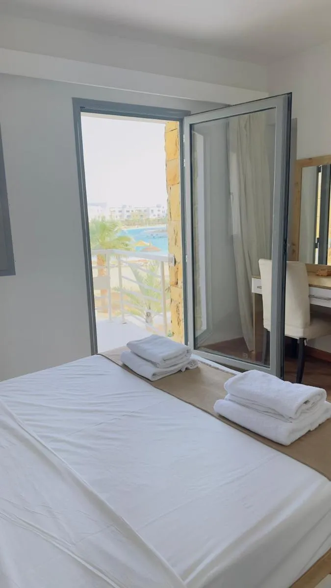 Image 3 of Luxury 3 bedroom in swan lake