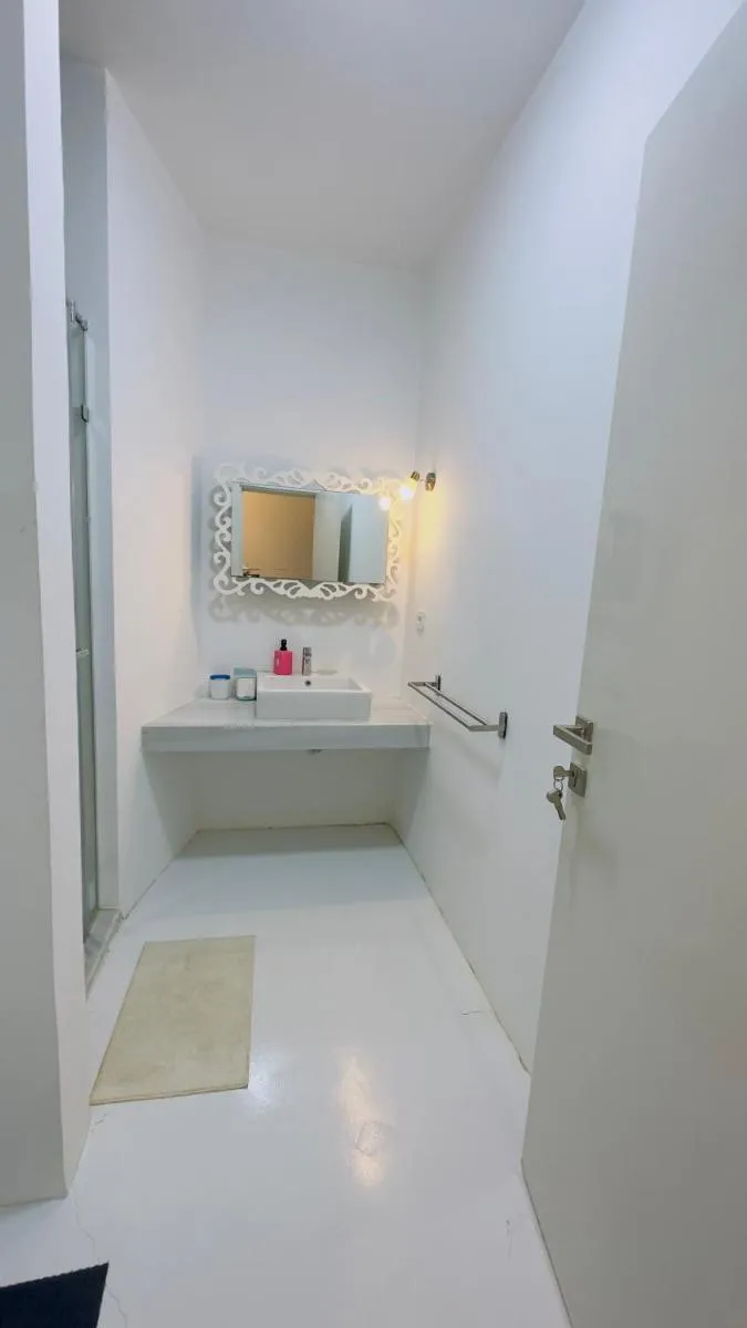 Image 4 of Luxury 3 bedroom in swan lake