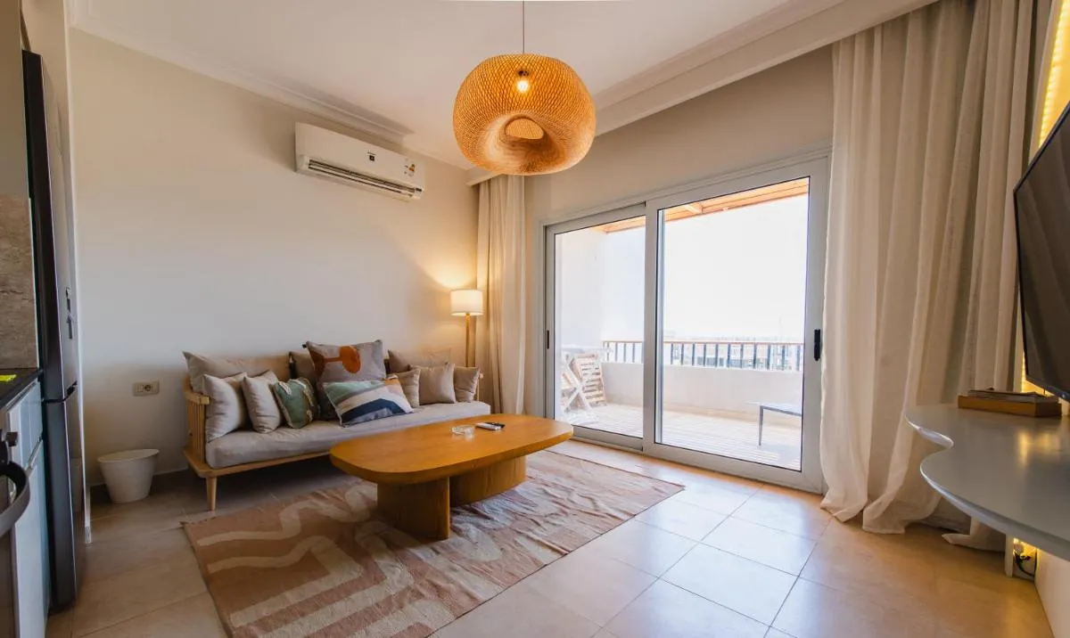 Image 3 of Luxury One Bedroom Apartment with Sea view in SomaBay