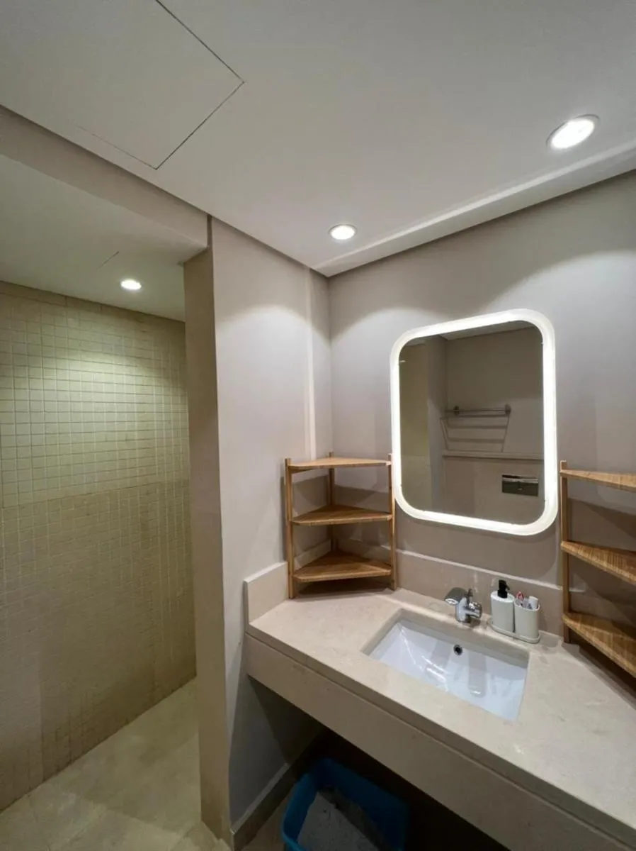 Image 5 of M10-4c-02