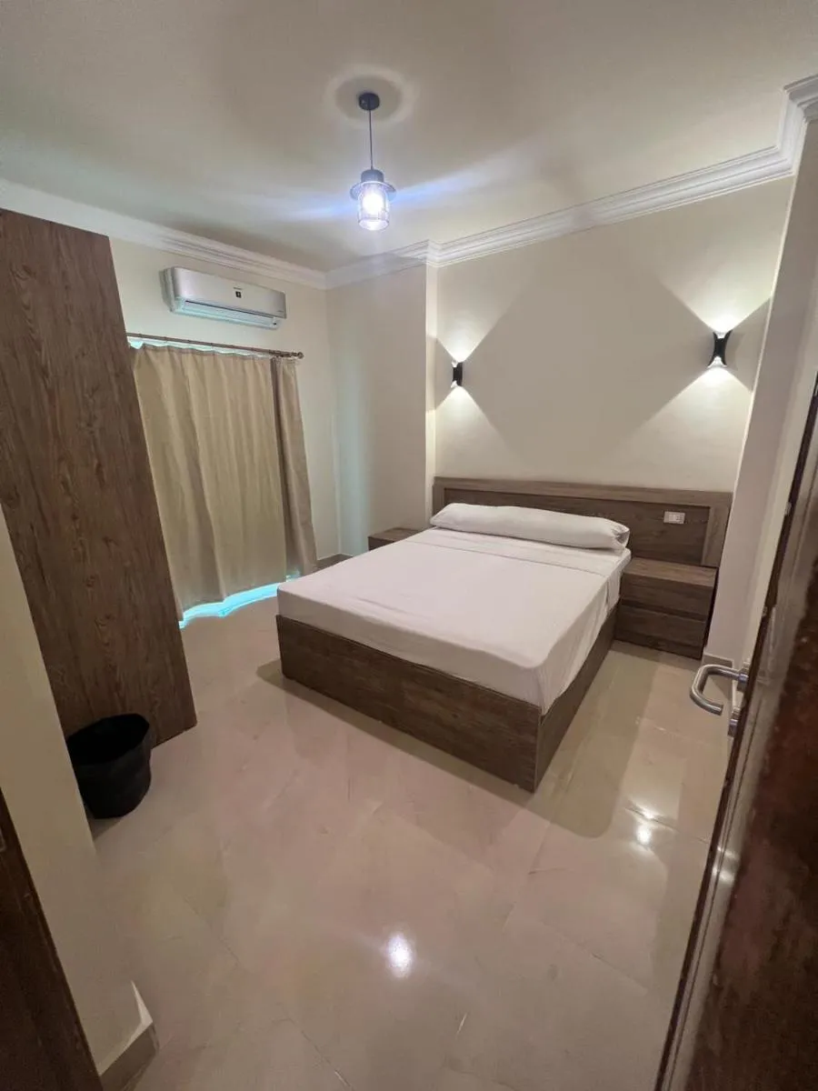 Image 3 of MARINA SKY