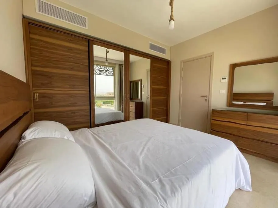 Image 6 of Mangroovy – 1BR Ravishing Lake and Mountain View