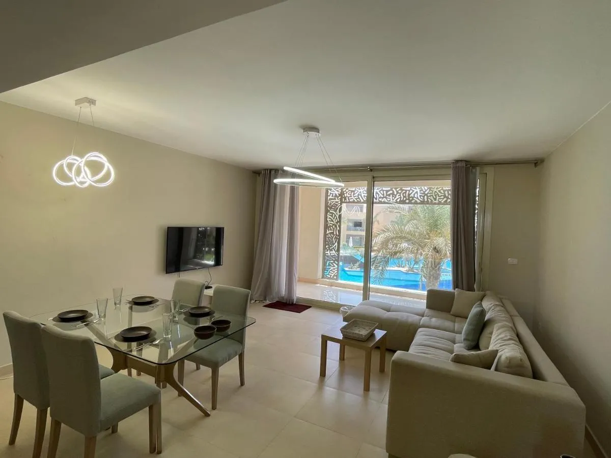 Image 4 of Mangroovy -2BR Awesome Pool view