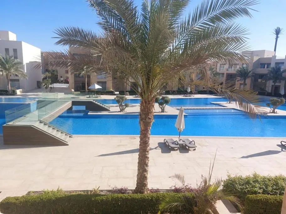 Image of Mangroovy – 2BR La Blanca Pool View