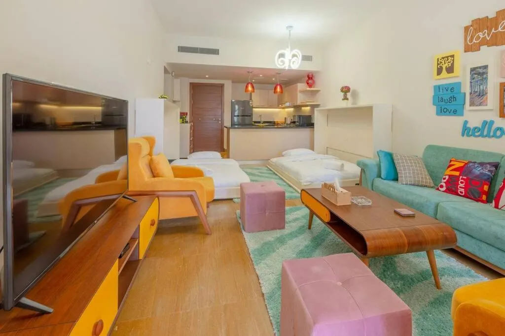 Image 4 of Marina Mosaique 1 BR Apartment with Pool view