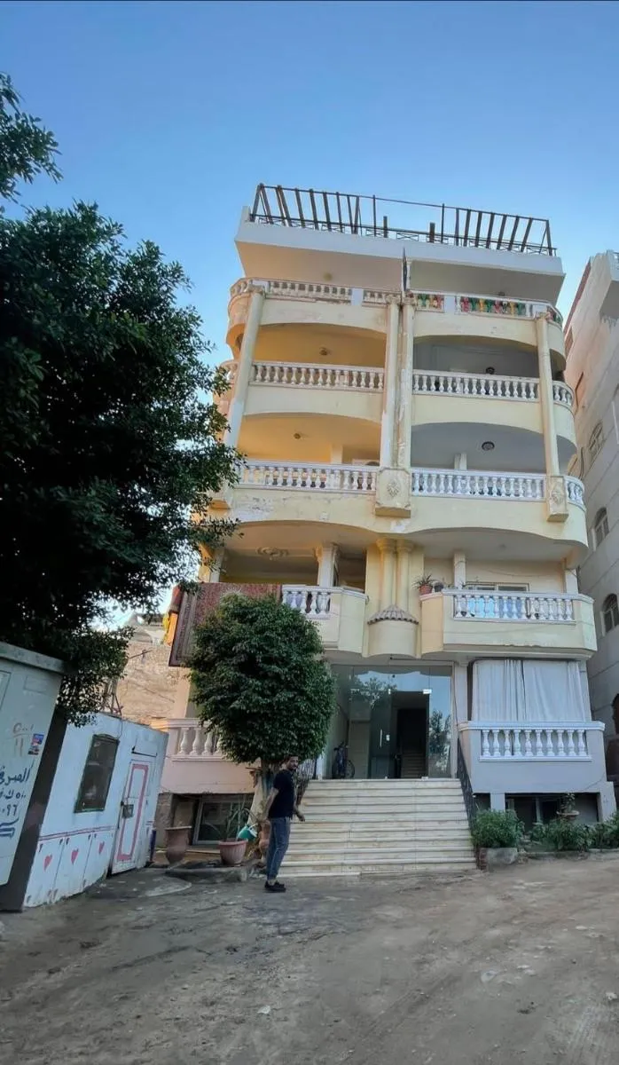 Image 5 of Marvel house HRG