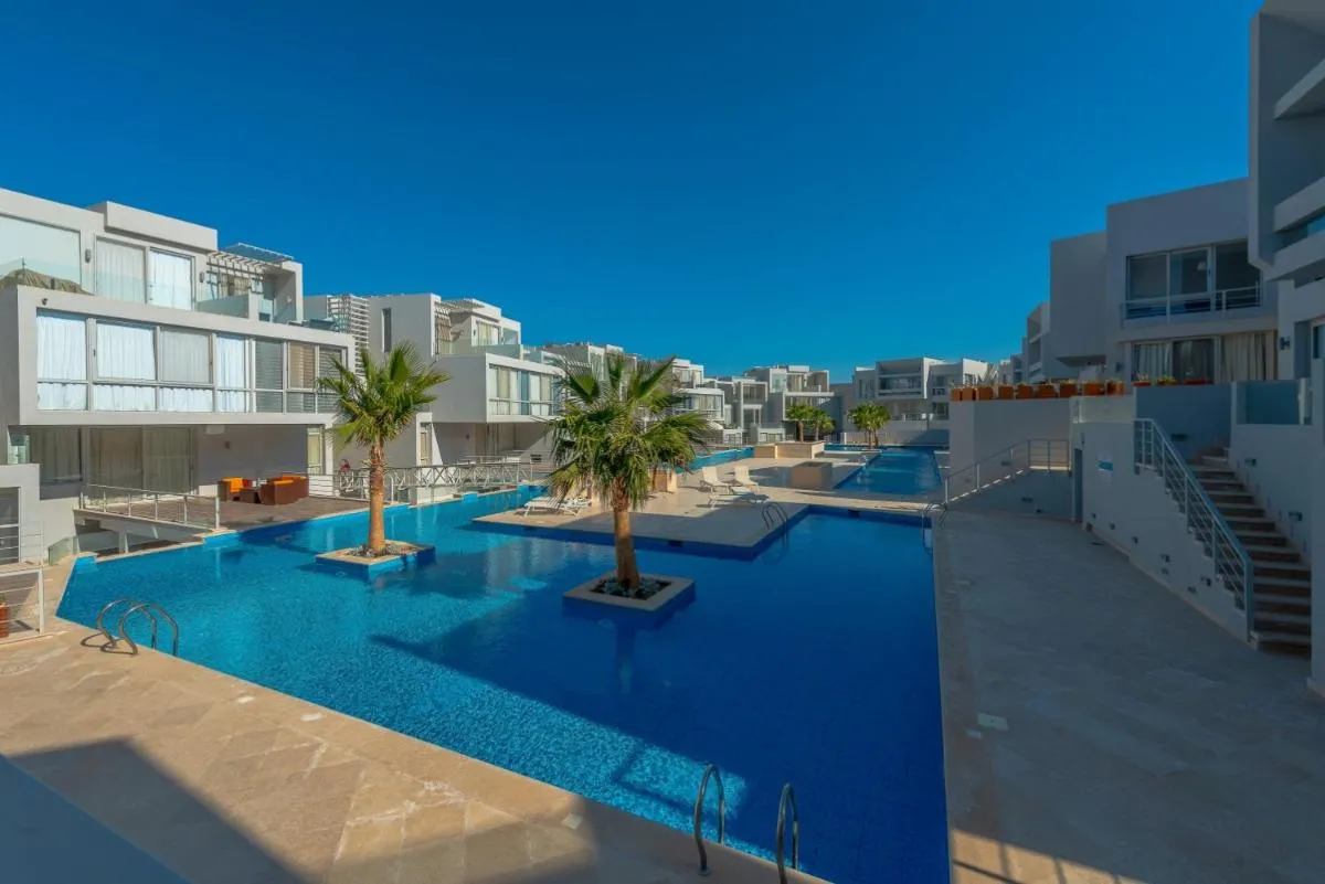 Image 2 of Modern 1-Bedroom Apartment in Sholan, El Gouna. Pool View