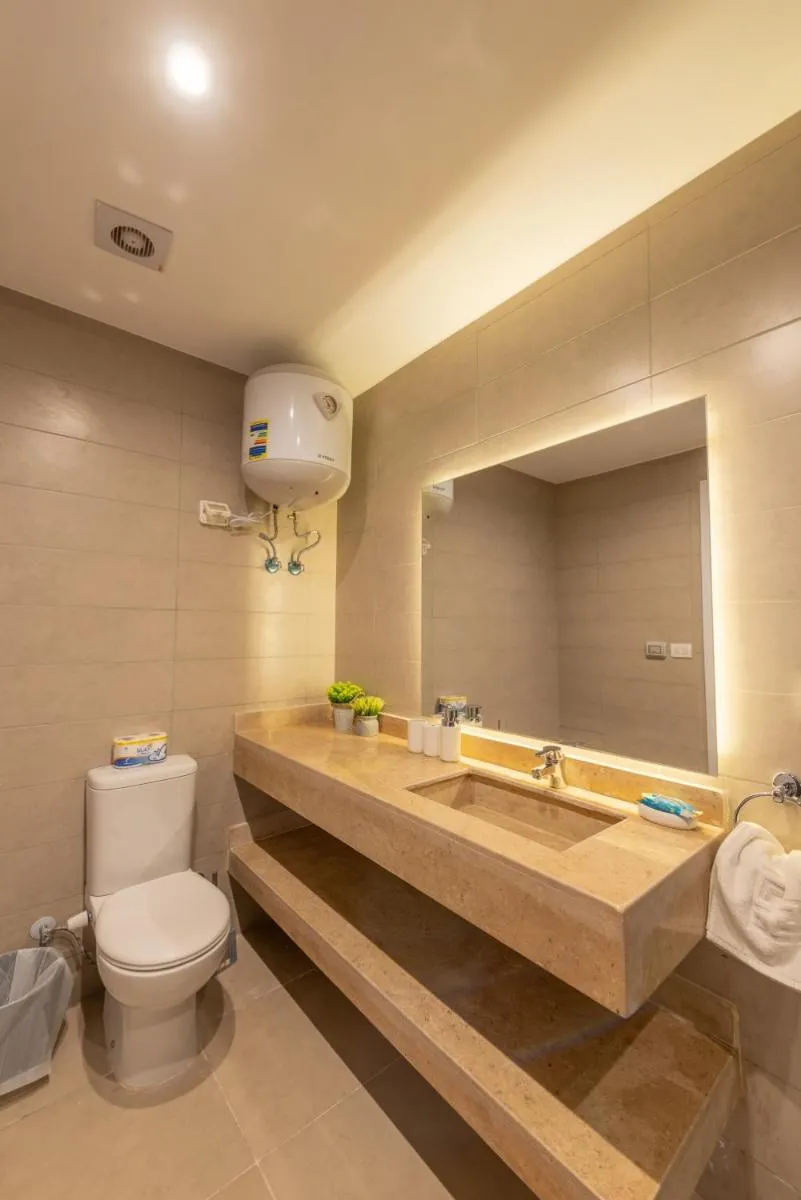 Image 3 of Modern 2-Bedroom Penthouse G-Cribs Pool view