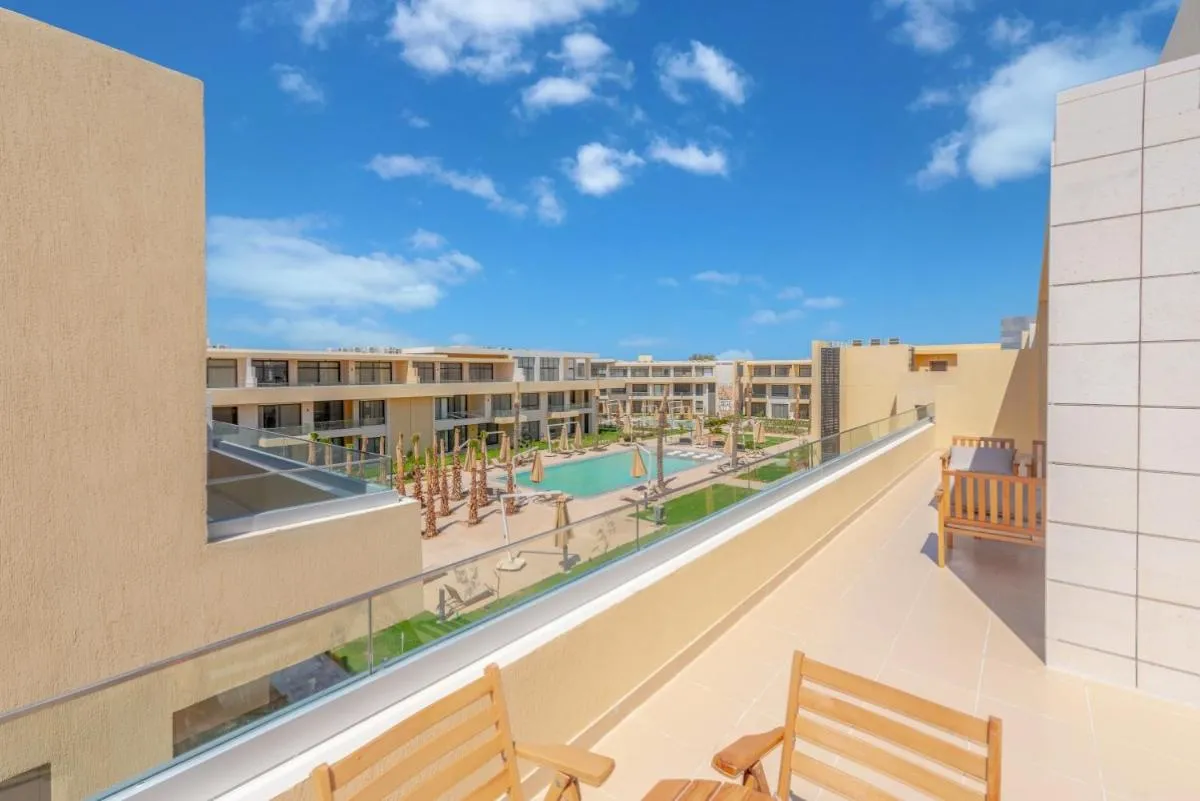 Image 2 of Modern 2-Bedroom Penthouse G-Cribs Pool view