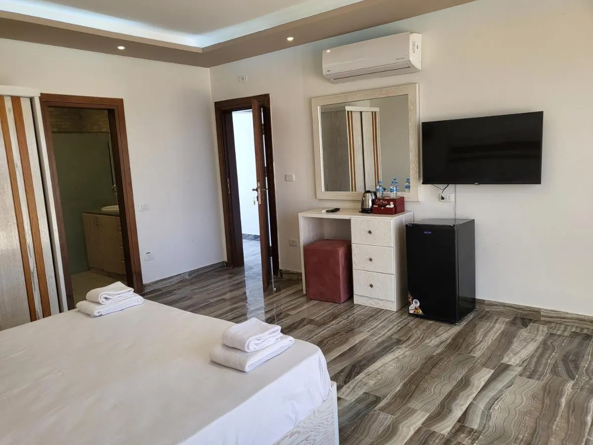 Image 5 of Moon suites by vision