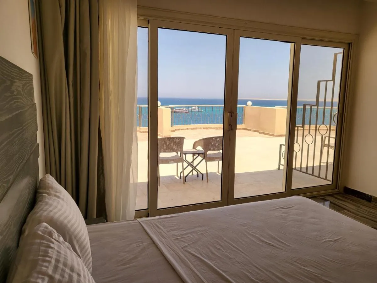 Image 1 of Moon suites by vision