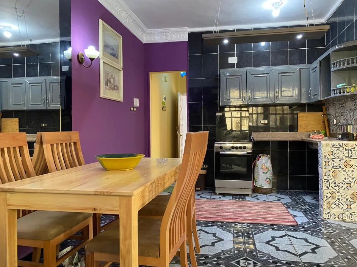 Image 3 of PORTO HILL