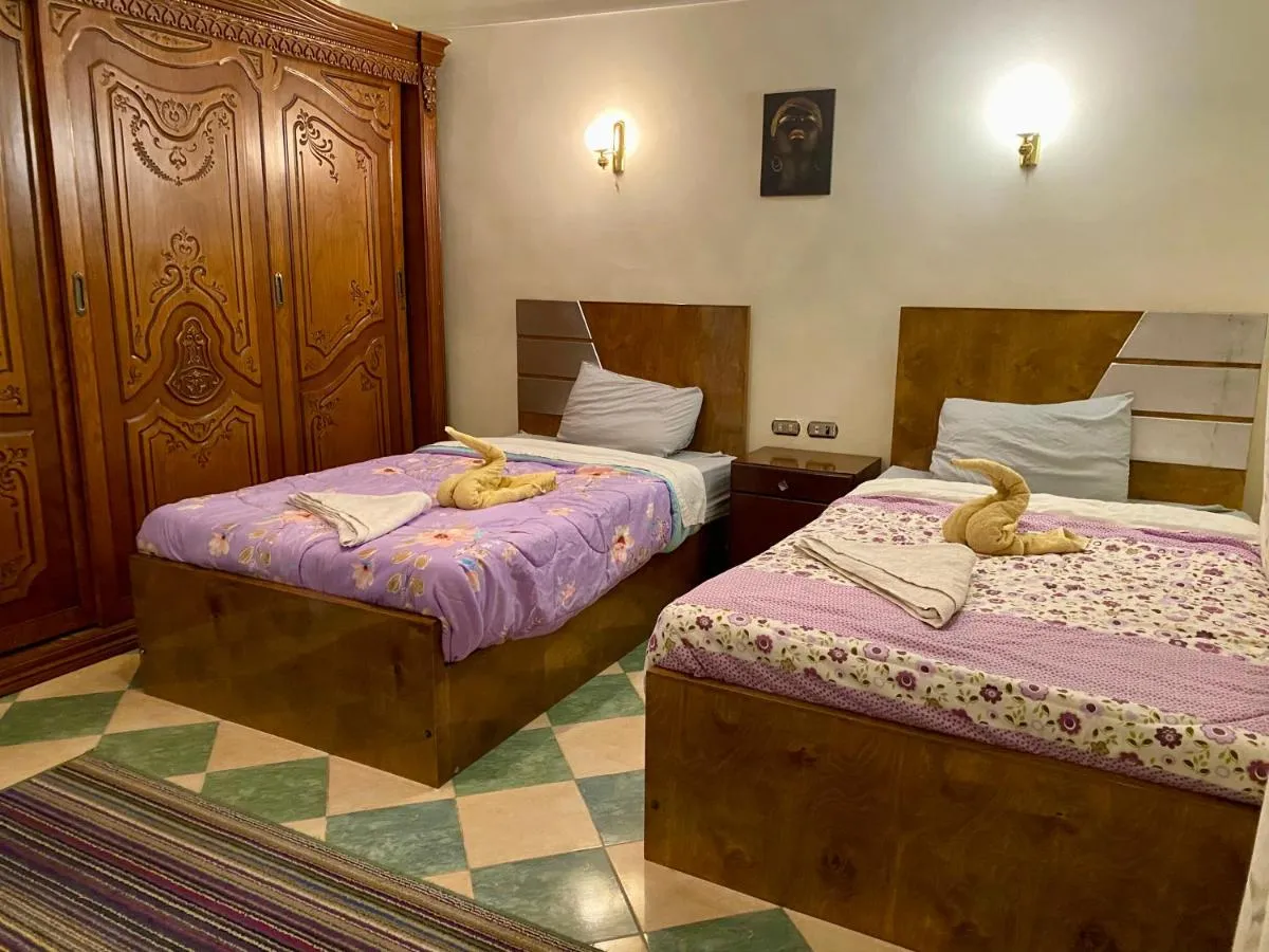 Image 6 of PORTO HILL