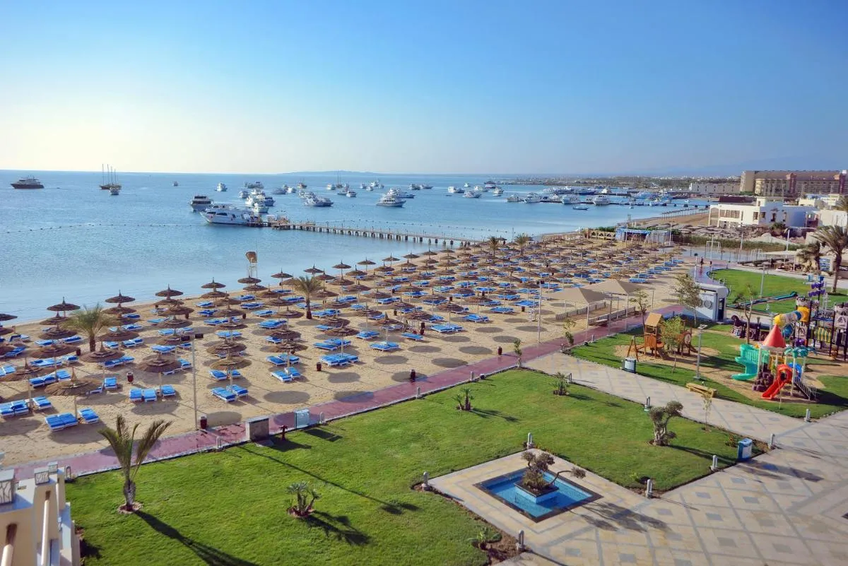 Image 1 of Pickalbatros White Beach Resort – Hurghada