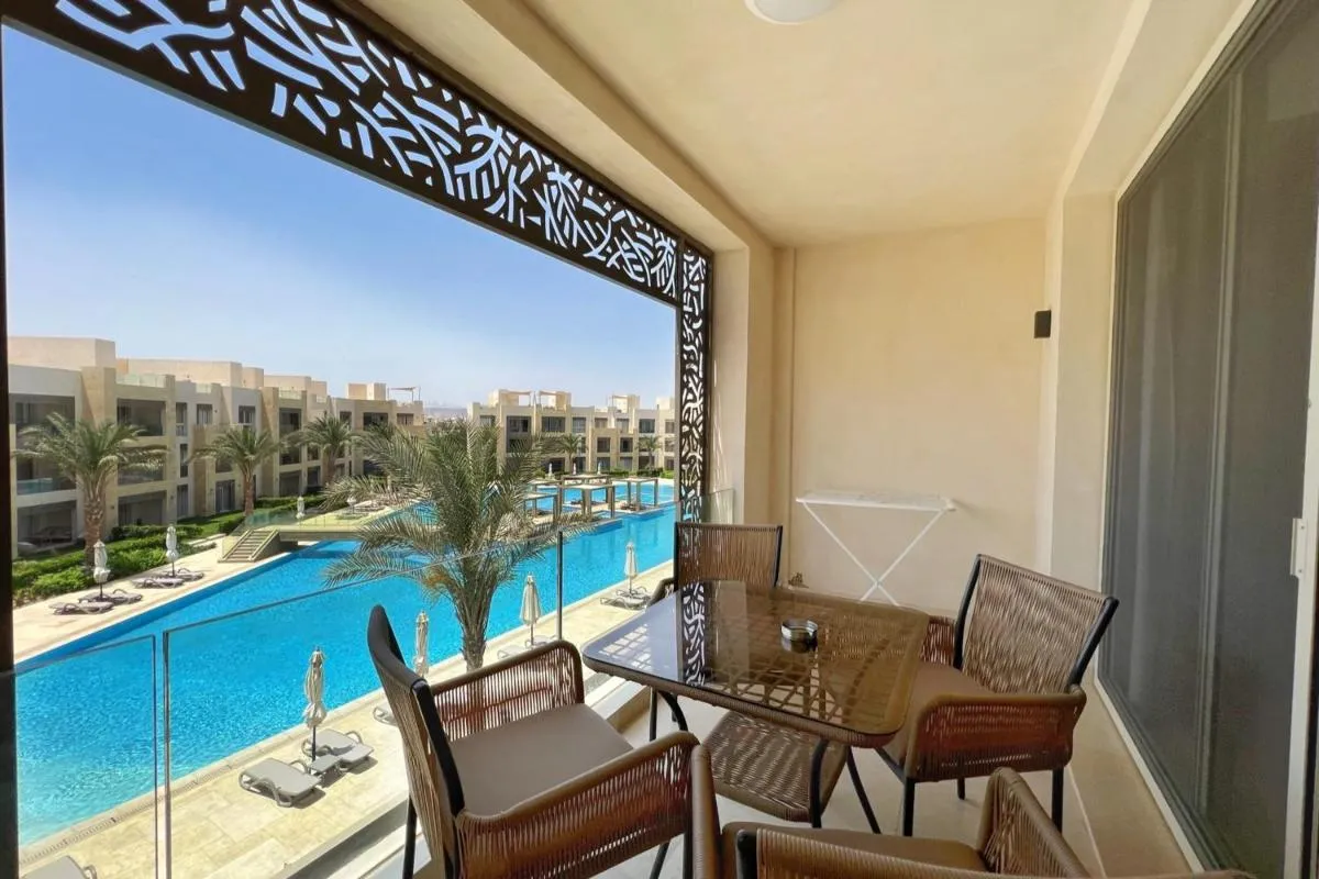 Image 1 of Radiant & Ravishing 2 BDR Mangroovy Free Beach & Pool Access