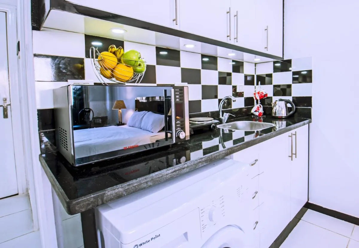 Image 4 of Rare New Marina Hotspot With Pool & Fast Free WIFI – Western Standards – Sheraton Plaza 415