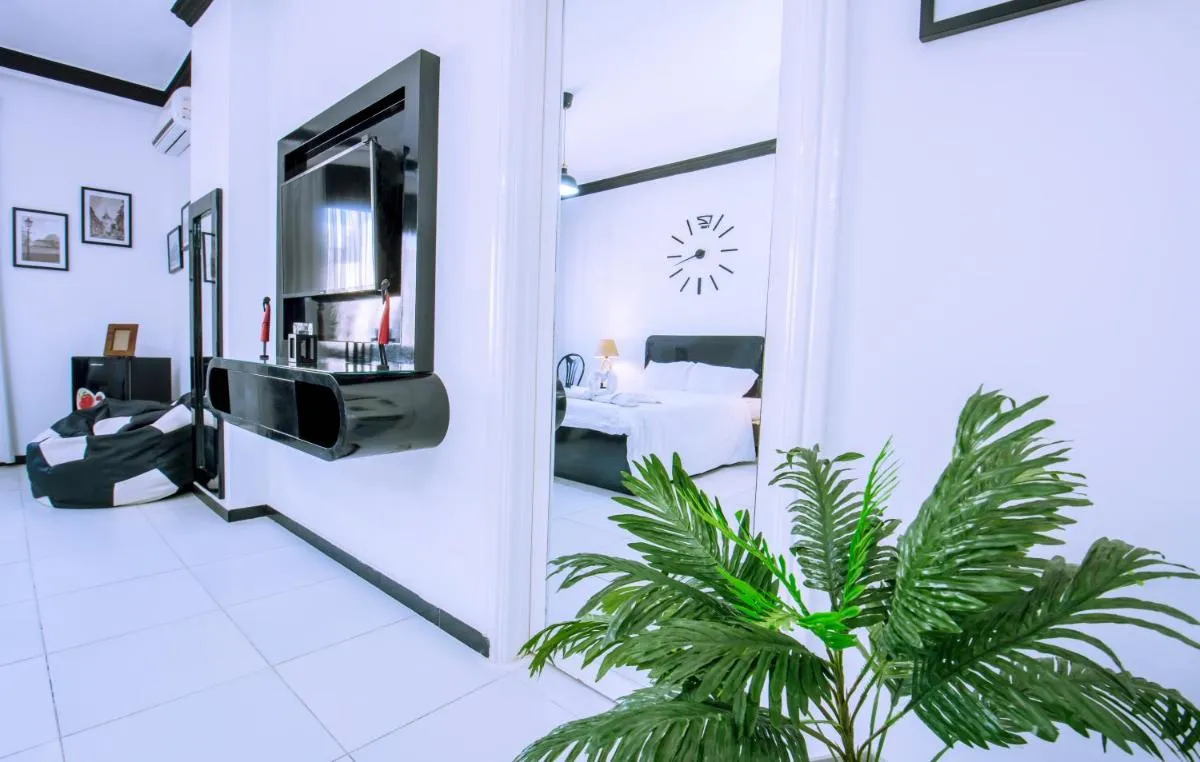 Image 5 of Rare New Marina Hotspot With Pool & Fast Free WIFI – Western Standards – Sheraton Plaza 415