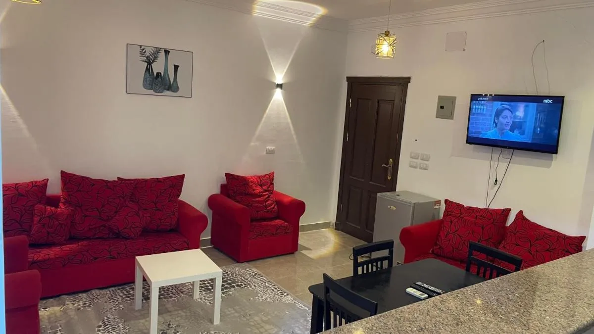 Image 1 of Red Ruby Compound منتجع الياقوتة الحمراء