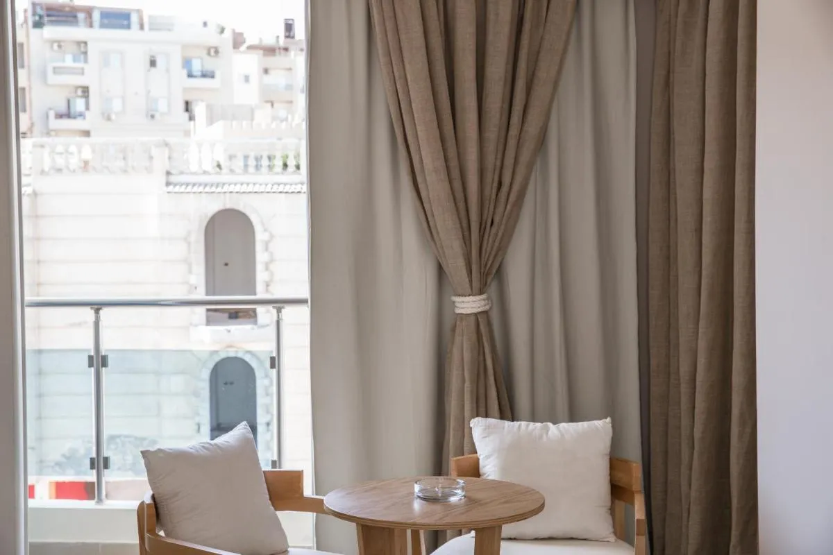 Image 5 of Redcon Suites