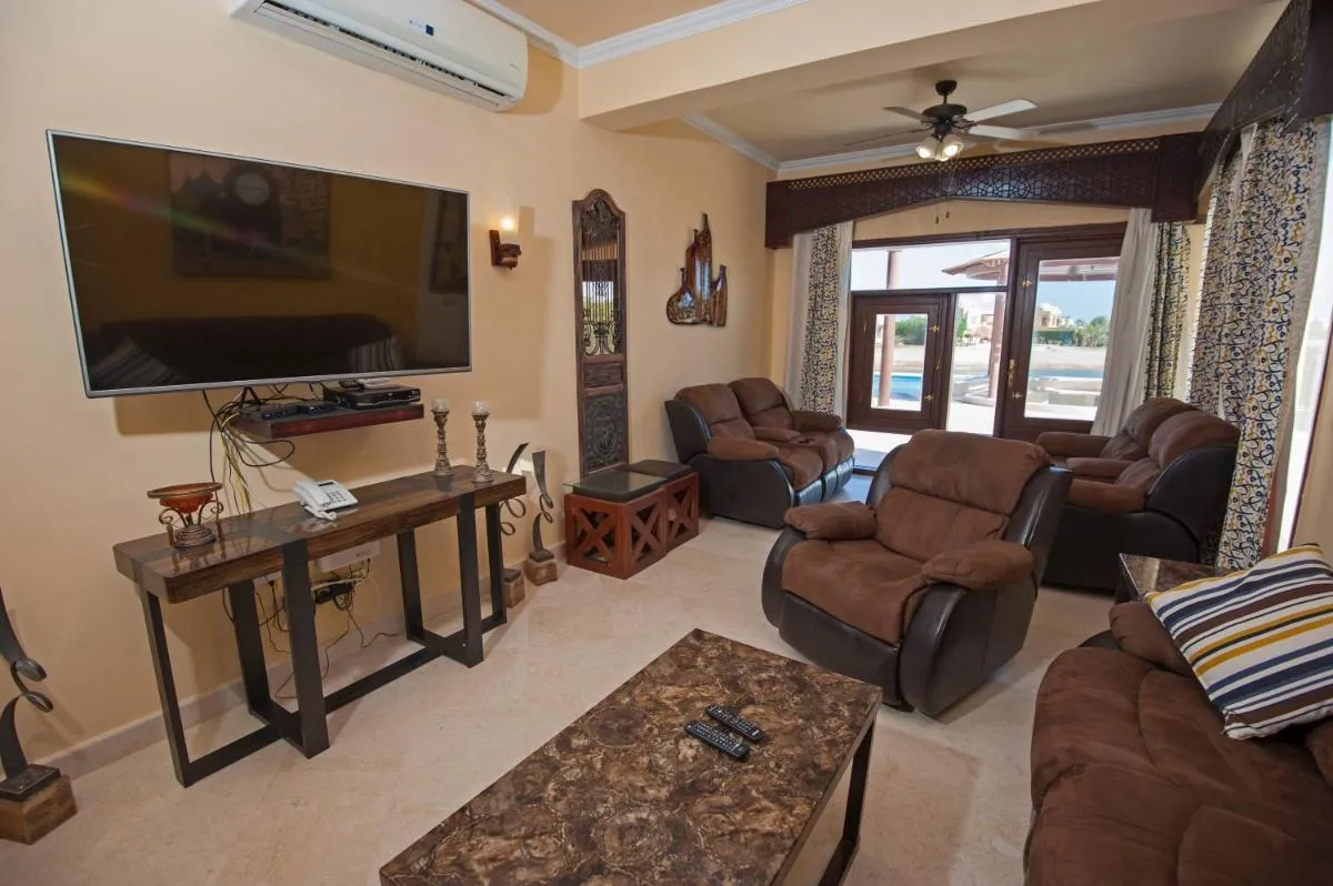 Image 4 of Rent El Gouna Lagoon Villa HEATED Private Pool BBQ