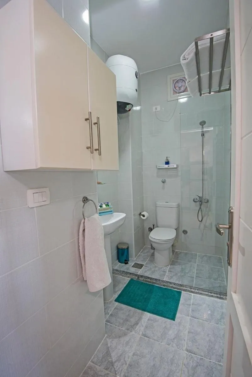 Image 3 of Seaview European class 1bdrm apt free WiFi Orfi