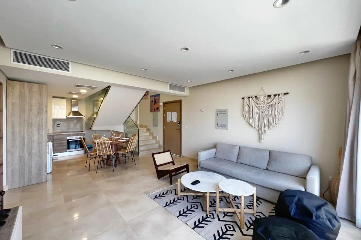 Image 2 of Spectacular & Soaring 2 BDR w Private Rooftop Jacuzzi & Beach Access