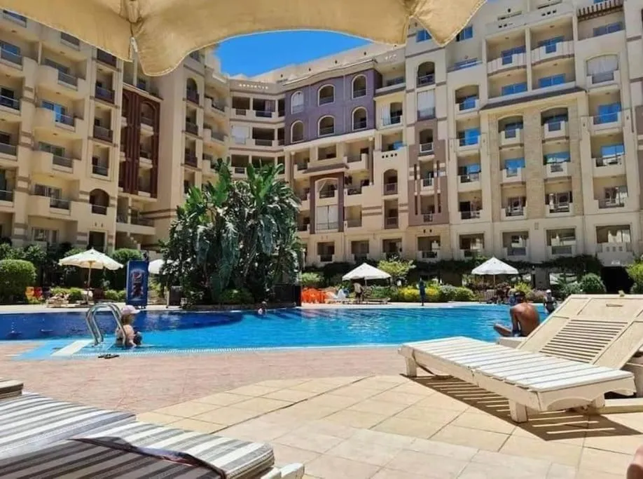 Image 2 of Studio Pool view with balcony Florenza Hurghada