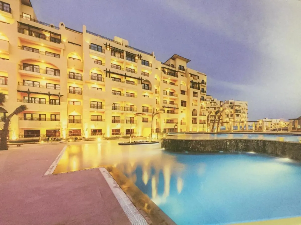 Image 2 of Stylish Pool view studio in Al Dau Heights