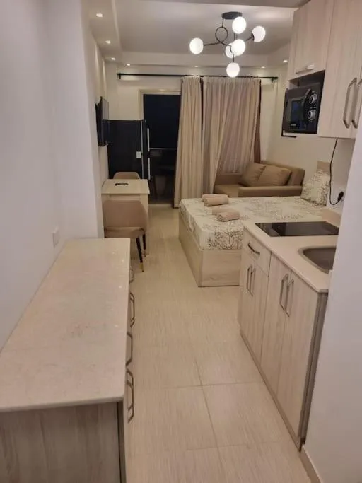 Image 3 of Upscale studio- Florenza Khamsin