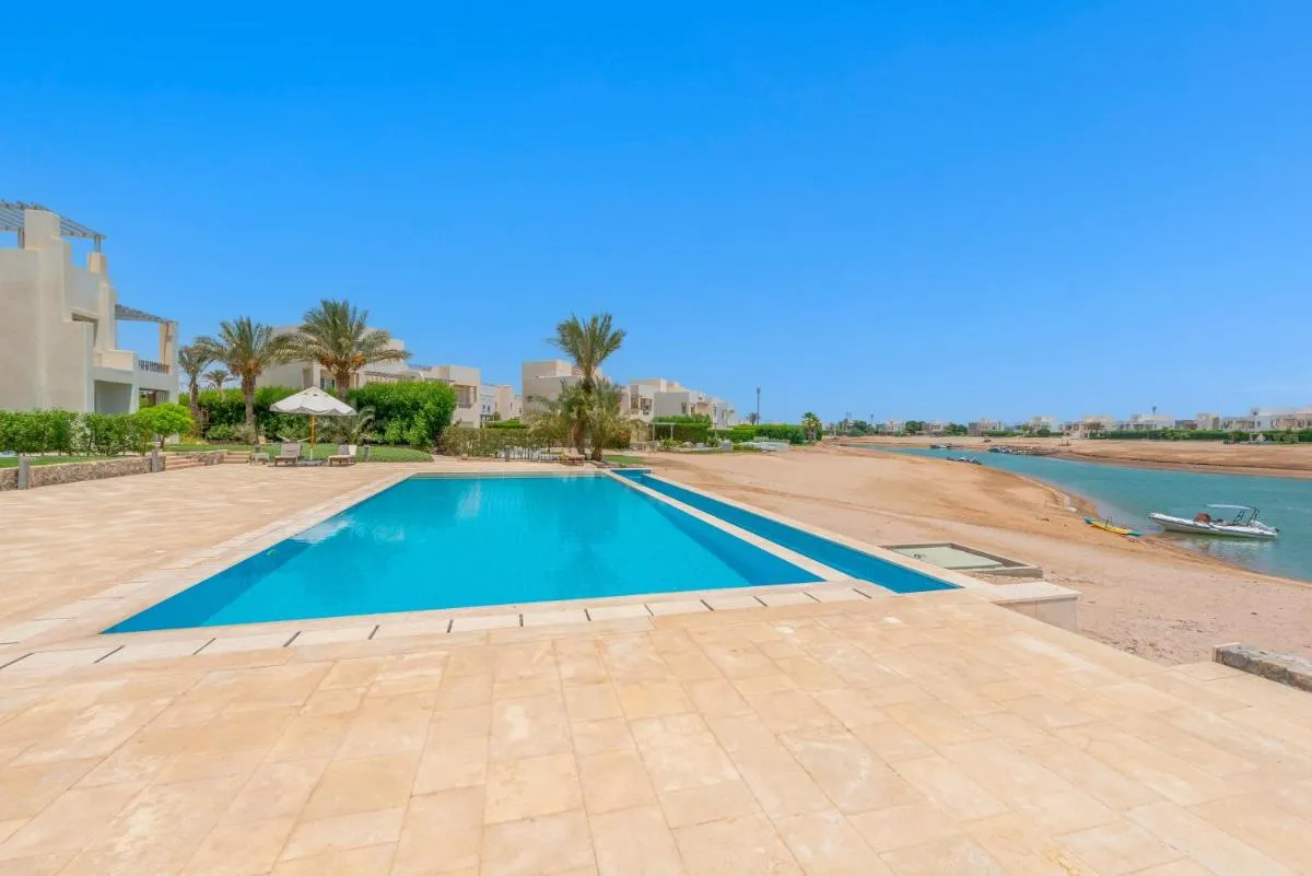 Image 6 of 1-Bedroom Apartment in Joubal with nice Pool