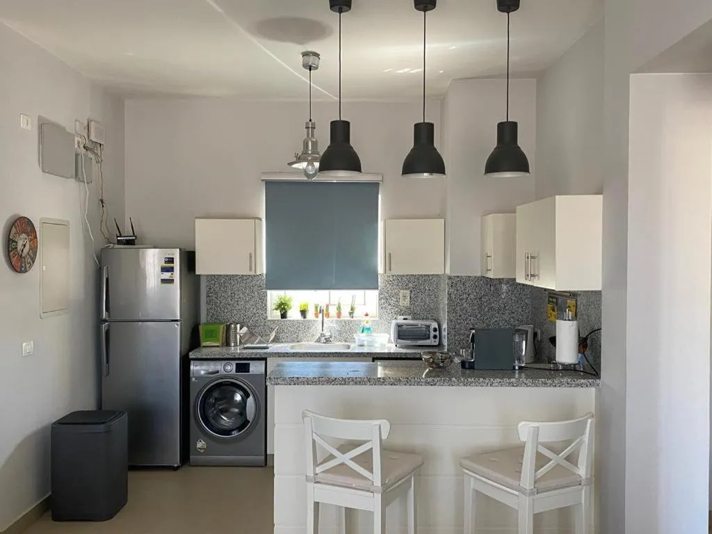 Image 1 of 2 Bedrooms Apartment with Pool & Lake Views