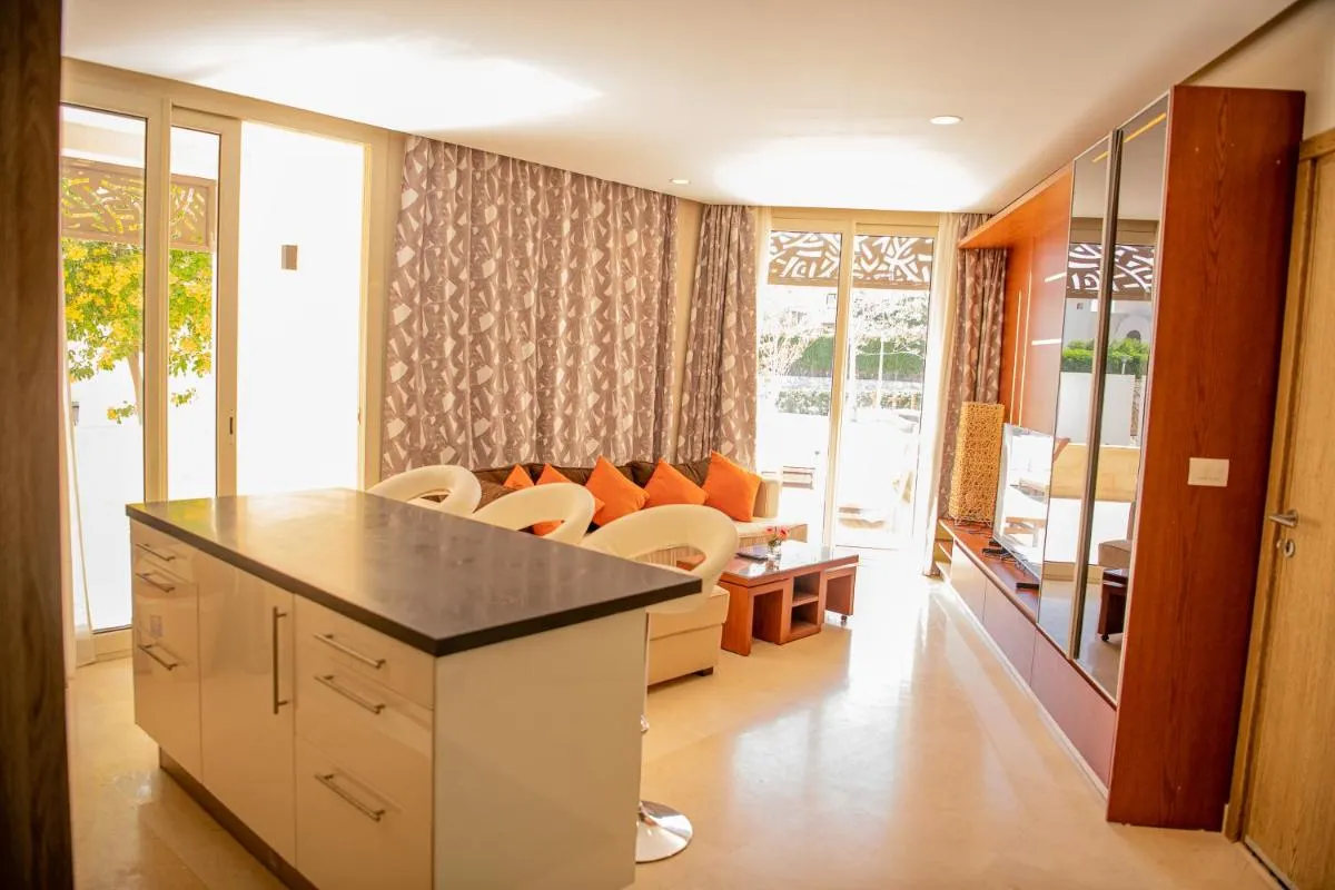 Image 1 of Apartment with large terrace & nice pool area