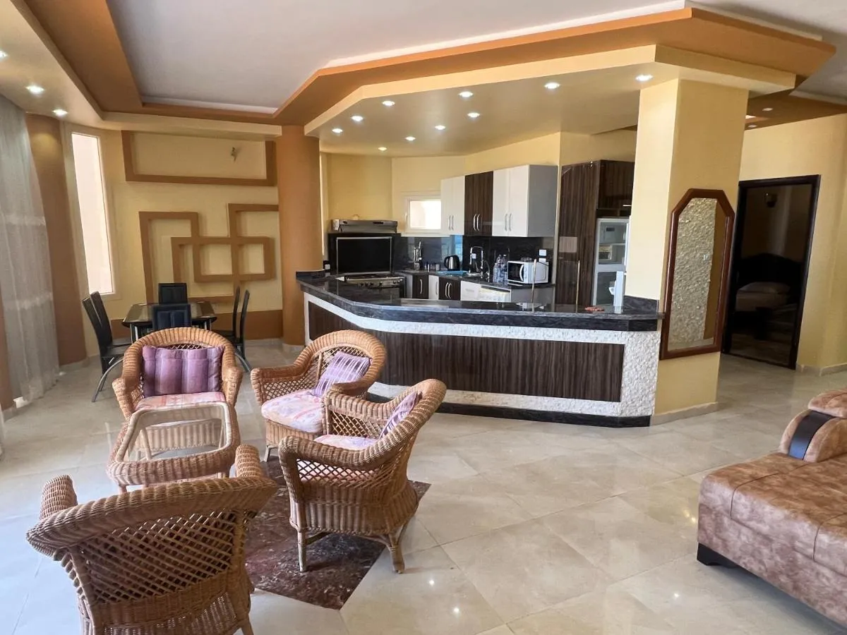 Image 3 of Apartment with sea view